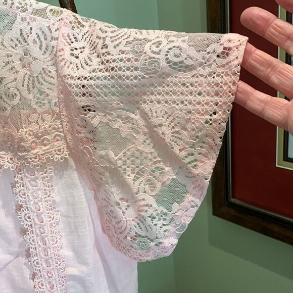 NWT Pink Lacy Top Size L - Picture 5 of 11